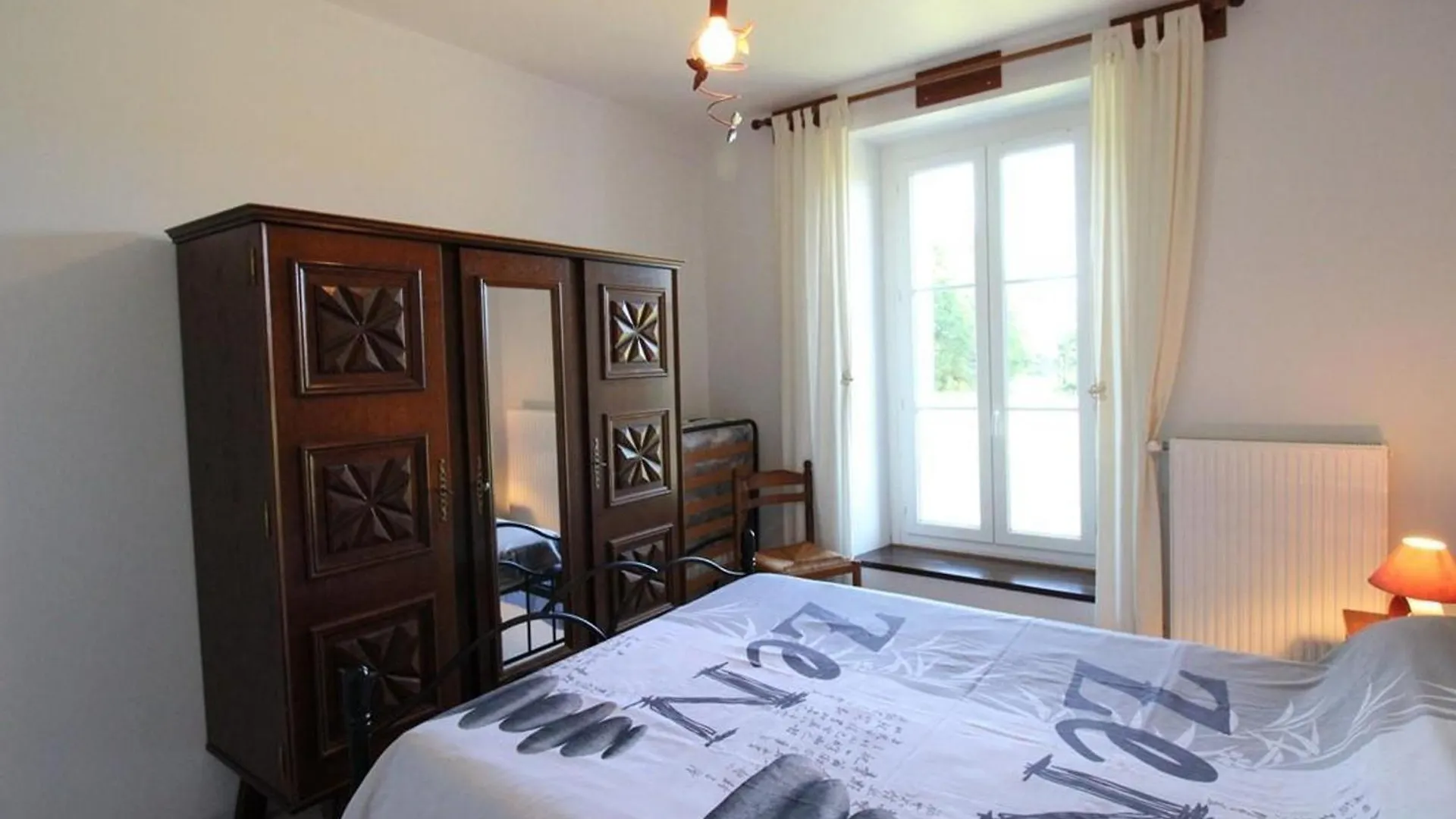 Gite Renove Pres Du Lac De Saint-Etienne Cantales, 4 Pers, Tout Equipe Avec Jardin, Tv, Wifi Et Plus ! - Fr-1-742-400 Holiday home