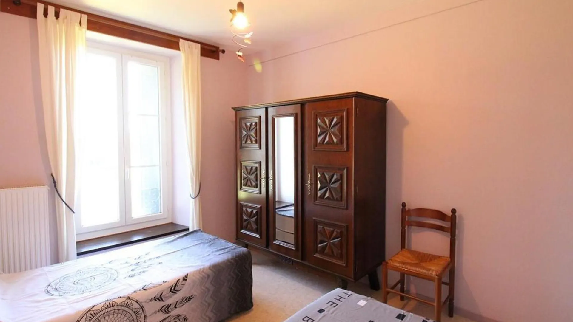 Gite Renove Pres Du Lac De Saint-Etienne Cantales, 4 Pers, Tout Equipe Avec Jardin, Tv, Wifi Et Plus ! - Fr-1-742-400